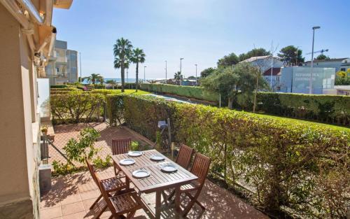 Alcossebre Apartamento | Planta baja Primera linea ROQUER MARTI Cargador Albert Villas