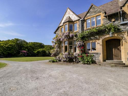 Llanbedr Casa | Plas Gwynfryn
