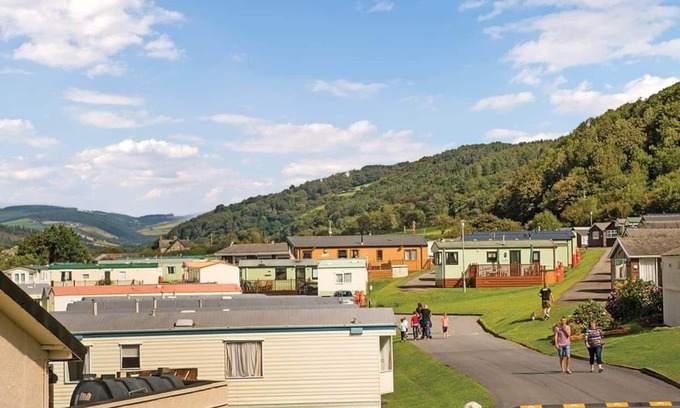 Aberystwyth Casa | Platinum 2 Bed Caravan with Hot Tub No Pets Slp 4