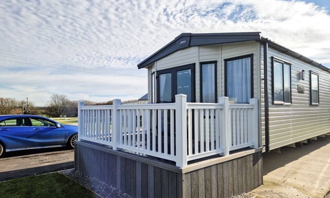 Truro Chalet De Esquí | Platinum 2 No Pet Sleeps 4
