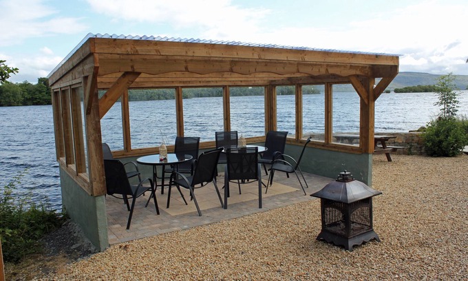 Enniskillen Cabina | Platinum Lakeside Lodge at Mullans Bay