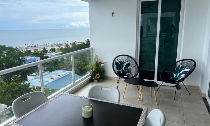 Playa Blanca Apartamento | Playa Blanca Beach front Condo