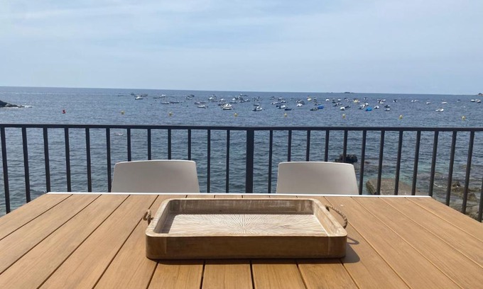 Calella de Palafrugell Apartamento | Playa Canadell MAR G primera linea de mar con terraza