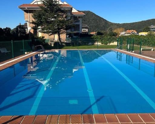 Santona Apartamento | Playa de Berria -Apartamento con piscina y vistas al mar
