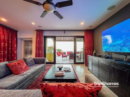 La Paz Apartamento | Playa de La Paz 1 Br Luxury Condo & access to Beach Club