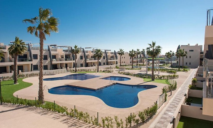Pueblo Latino Apartamento | Playa Elisa Bay 108-113