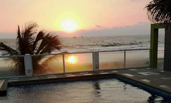 Región costera Apartamento | Playa, piscina, garaje, cocina y wifi. SuiteMC