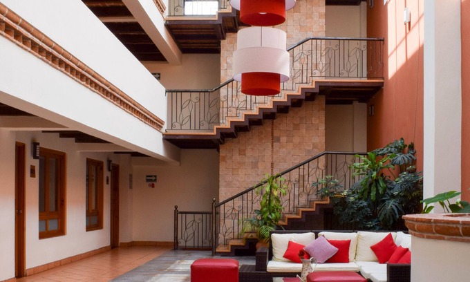 Zona centro Hotel | Plaza Magnolias Suites
