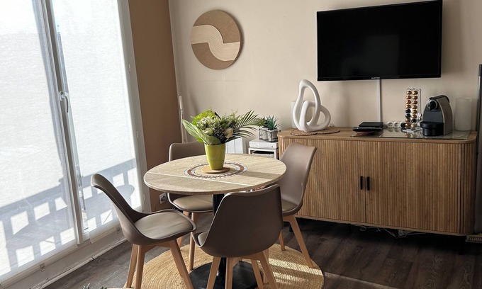 Merville-Franceville-Plage Apartamento | Pleasant duplex, direct access, free wifi beach