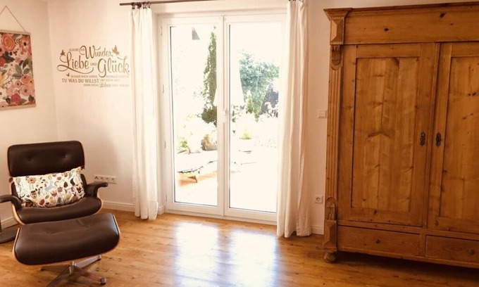 Unteruhldingen Apartamento | Agradable apartamento con terraza