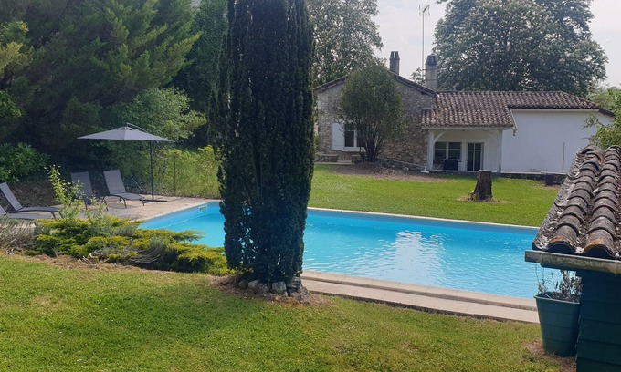 Parranquet Cama Y Desayuno | Pleasant bed and breakfast "Maddy" at Clos de Parranquet.