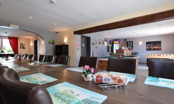 Courtil Casa | Pleasant Holiday Home with Sauna and Jacuzzi in Courtil