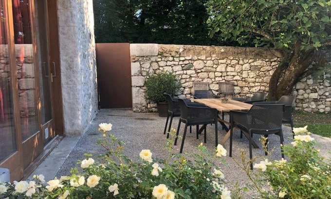 Le Bourget-du-Lac Casa | Pleasant, quiet accommodation close to a waterfall