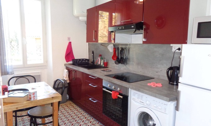 Maureillas-Las-Illas Apartamento | Pleasant T1 facing the thermal baths of Le Boulou