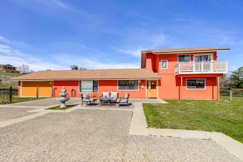 San Miguel Casa | Pleasant Valley Wine Trail Home - Near Paso Robles