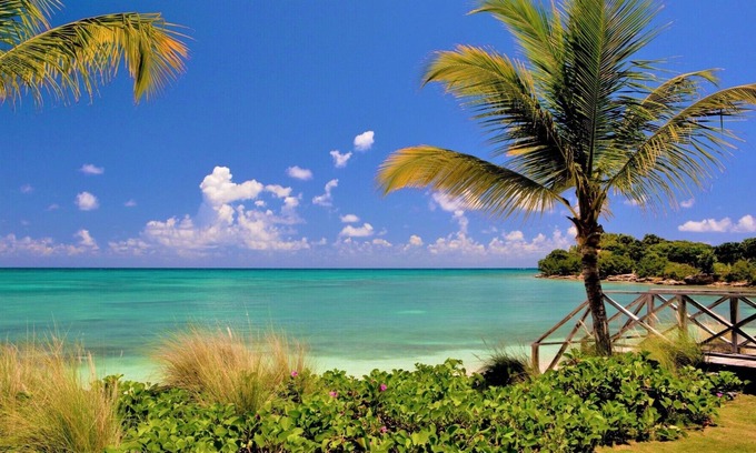 Long Island Villa | *Please Enquire* Special rates available on certain weeks. 3 bedroom private villa in Jumby Bay
