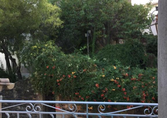 Nizas Casa | Plein Sud : jolie maison dans village pittoresque de l'Hérault.