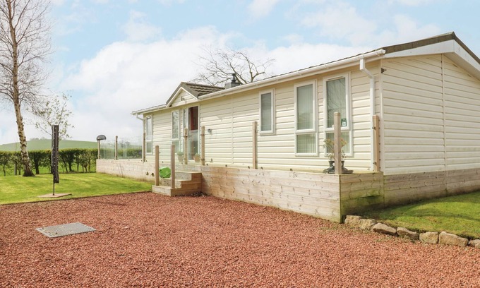 Welton Cabaña | PLOT 32, with hot tub in Armathwaite