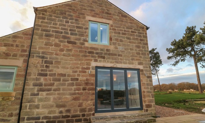 Harrogate Cabaña | PLOUGHMAN'S RIGG, pet friendly, luxury holiday cottage in Spofforth
