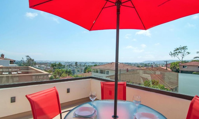 Point Loma Apartamento | Plum Summer Unit B