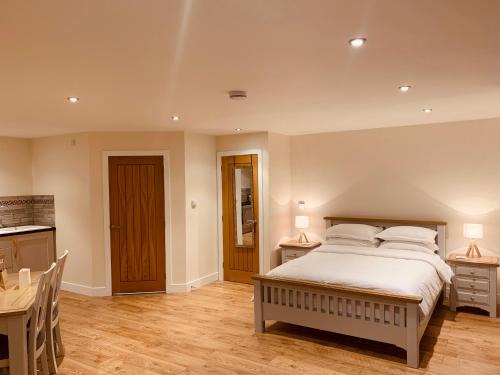 Colchester Cabina | Plumptons Farm Holiday Lodges