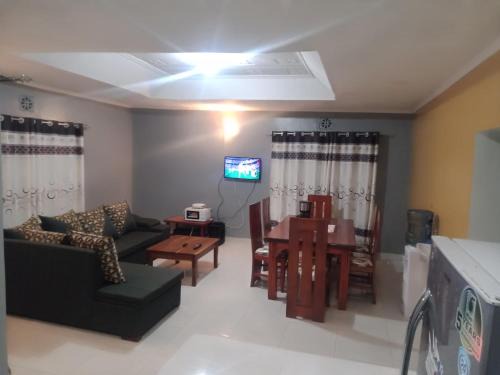 Kitale Casa | Plush 3 Bedroom Apartment Home