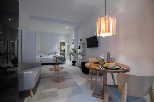 Montolivet Apartamento | PM - Loft Valencia Espaciosos estudios con terraza cerca a las Artes y las Ciencias
