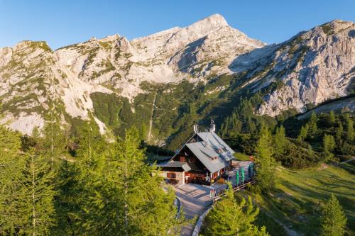 Studor Casa | Poštarski dom on Vršič