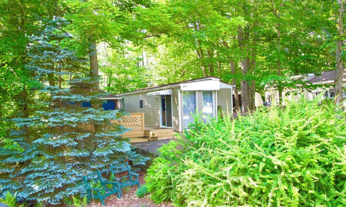 Gouldsboro Cabina | Pocono Comfortable 2Bedroom Stay