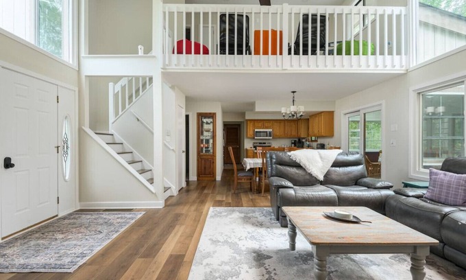 Pocono Pines Casa | Pocono Escape | Style & Serenity