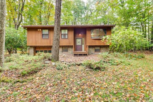 Locust Paradise Casa | Pocono Lake Retreat with Deck and Fire Pit!