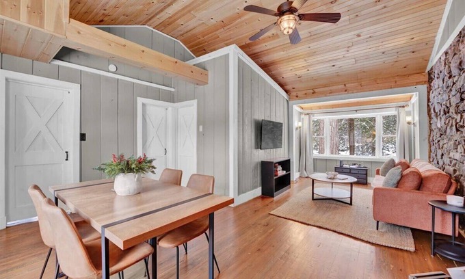 Pocono Pines Casa | Pocono Pines Stone Cabin | Central to Attractions