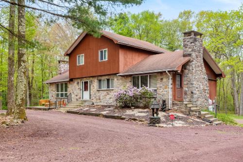 Lake Harmony Chalet De Esquí | Pocono Retreat Hot Tub MovieRoom GameRoom etc