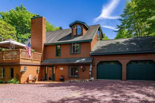 Lake Harmony Casa | Poconos Getaway! Lake Harmony!