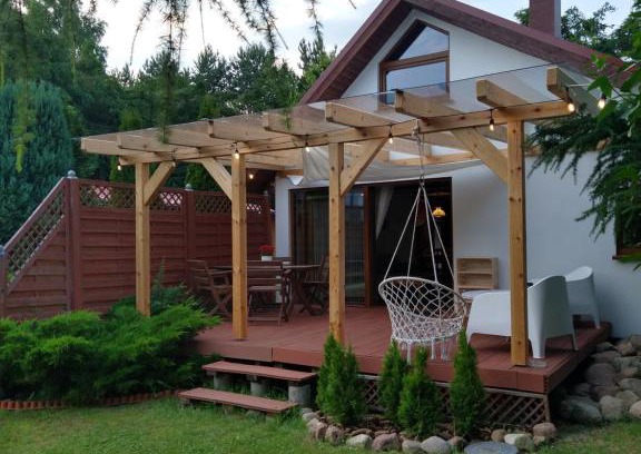 gmina Wolin Casa | "Pod Świerkami" domek letniskowy Kubuś 2 Wisełka-Domek z kominkiem- 3 sypialnie, salon, kuchnia