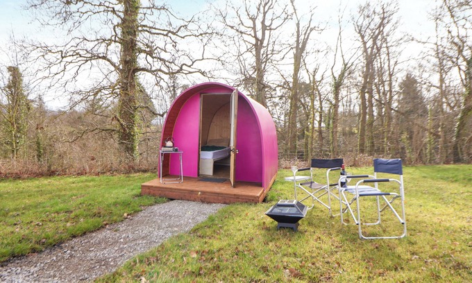 Trefnant Cabaña | POD 2, pet friendly, country holiday cottage in St Asaph