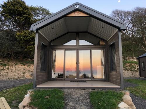Llwyngwril Casa | POD2 Family Glamping with seaview & Wi-Fi