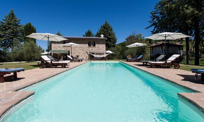 Ramazzano Casa | Podere Caldaruccio La Pineta for 18 people