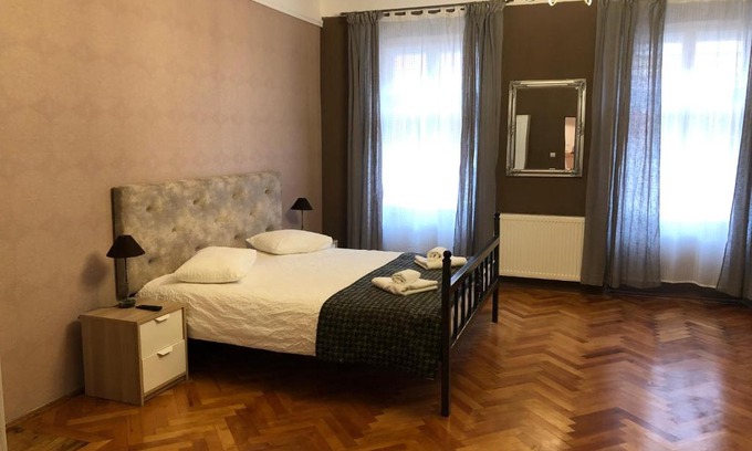 Sibiu Old Town Hotel | Poet Pastior Residence