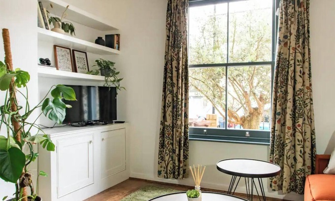 Walthamstow Apartamento | Poet's Corner - Charming Victorian Home
