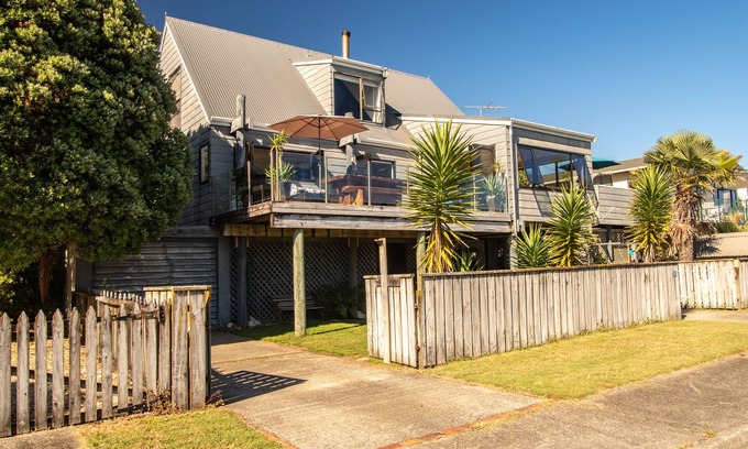 Pohara Casa | Pohara Beach Escape - Pohara Beach Holiday Home