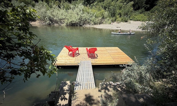 Hacienda Casa | Point of View! STUNNING New & Epic Home! Private Dock! Hot Tub, Pups, WiFi