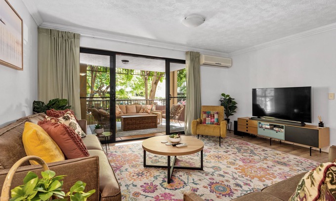 Teneriffe Apartamento | Point Peninsula! ~ 2Bed/2Bath/Car/Pool ~ Teneriffe