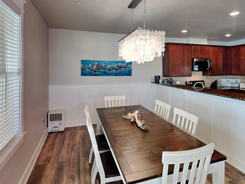 Red Fish Cove Apartamento | Pointe West 303 - Beachside Blue Sailfish