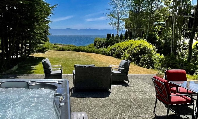 Otter Point Casa | Points West Oceanfront Resort 3 Bed Ocean Point House A