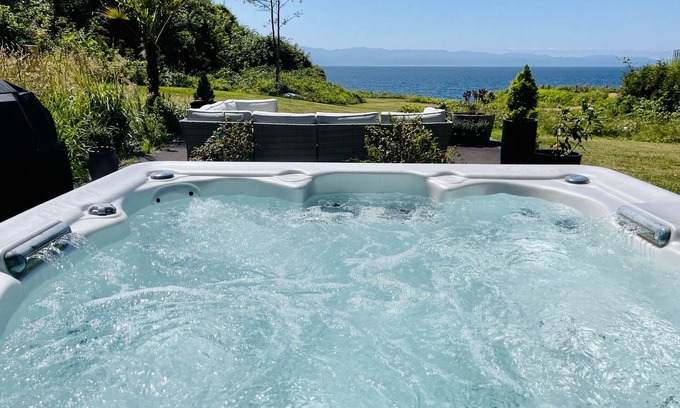 Juan de Fuca Electoral Area Casa | Points West Oceanfront Resort 2 Bed Suite