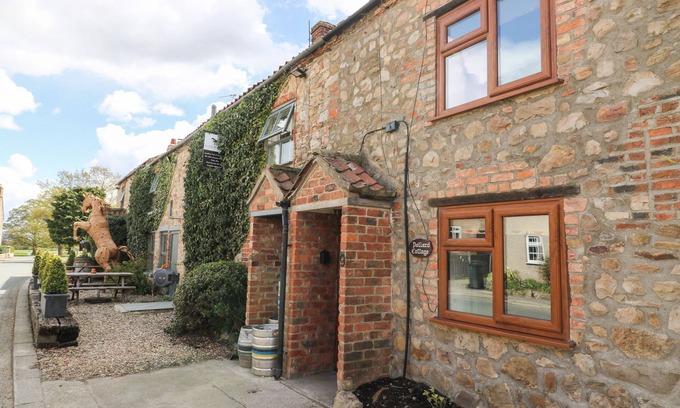 Kirkby Fleetham Cabaña | POLLARD COTTAGE, pet friendly, with open fire in Northallerton