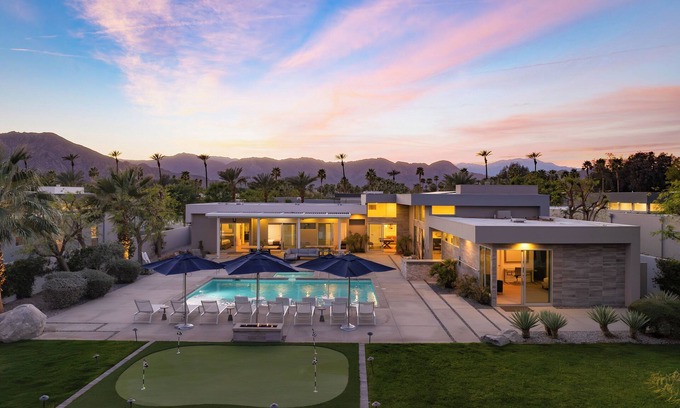 La Quinta Villa | Polo Villa 9 by AvantStay | Backyard w/ Putting Green, Pool & Spa