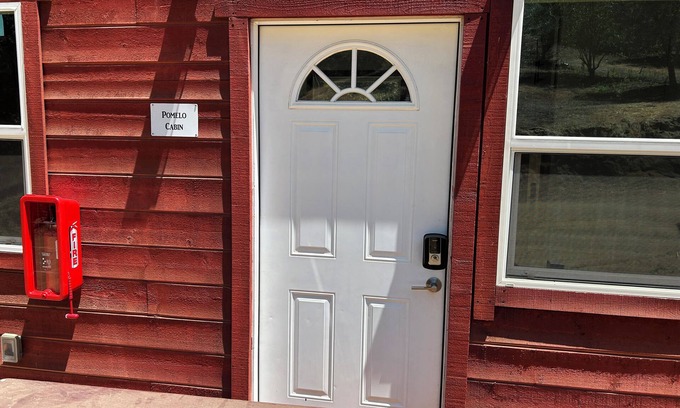 Fallbrook Cabina | Pomelo Cabin @ Vinyard Winery, 6 Adults, 2 Kids, Wifi, AC, Fallbrook