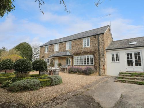 Shipton Gorge Casa | Pomme Blushe House